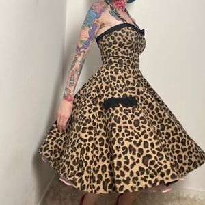 Leopard print circle skirt dress/ pockets
